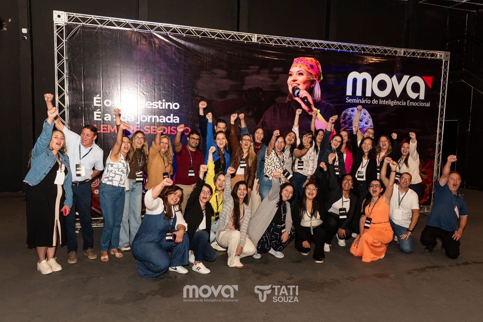 Grupo da 14ª edição do MOVA no encerramento